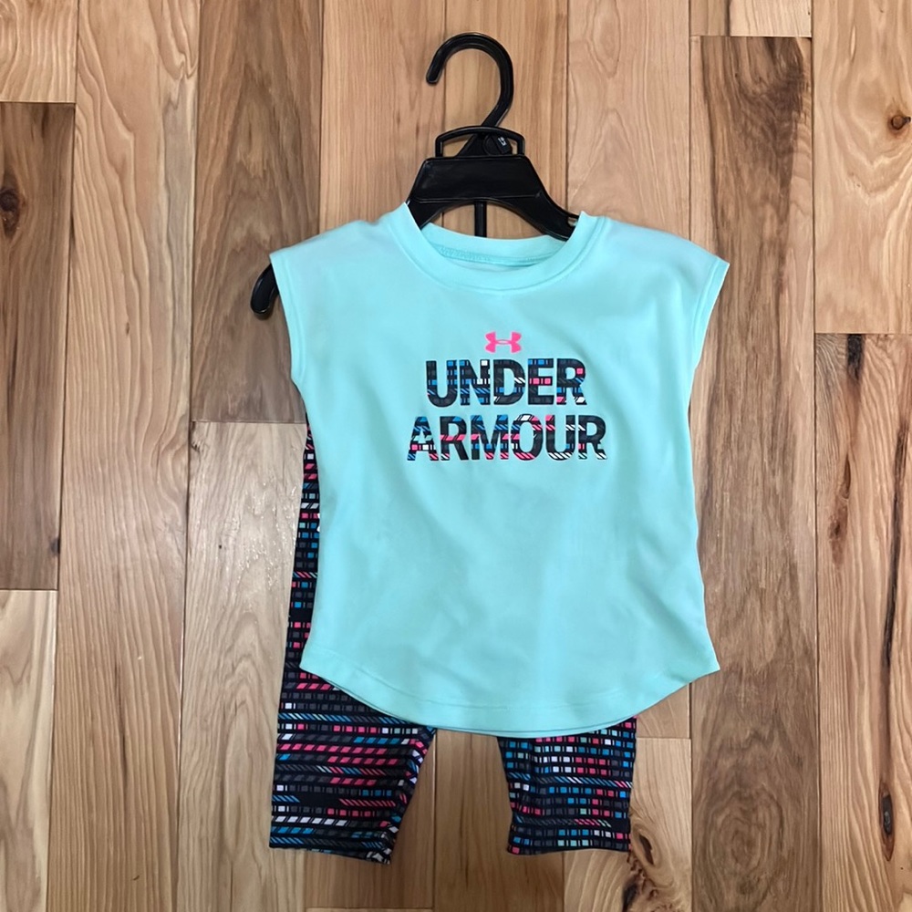 * Toddler girls Under Armour outfit size 18m